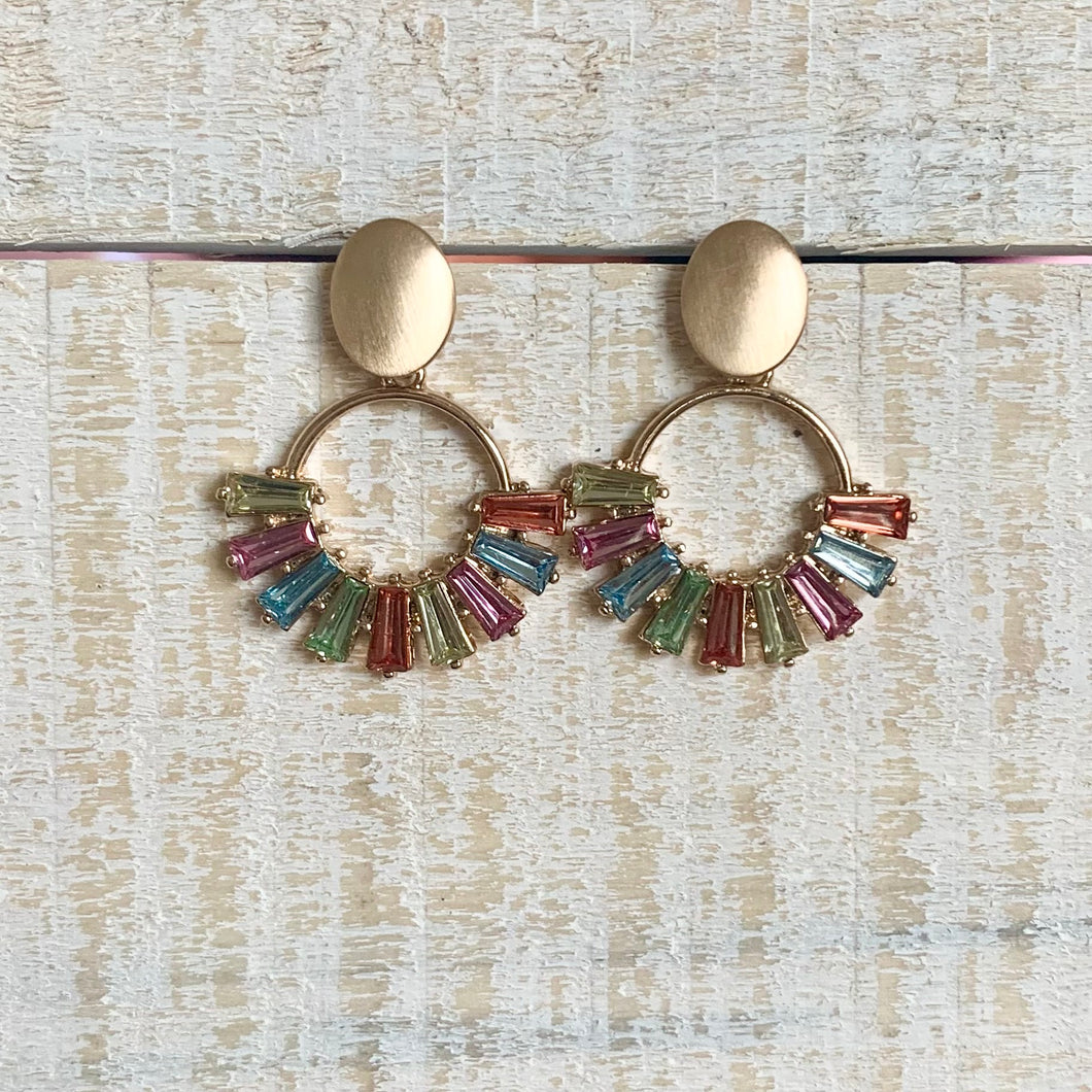 Glass beaded fan hoops with gold post detail.  Earring measures approx 1.25